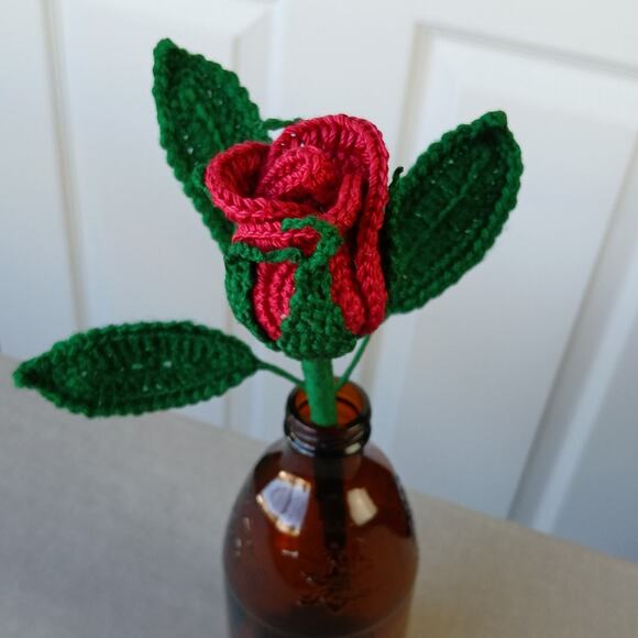 Red Crochet Rosebuds Last Forever 9" long stem rose unique faux flower cottage - Picture 3 of 15